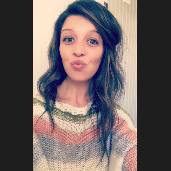 5️⃣🌟📦 K e l l i E 5️⃣🌟📦 - Picture 1 of 2